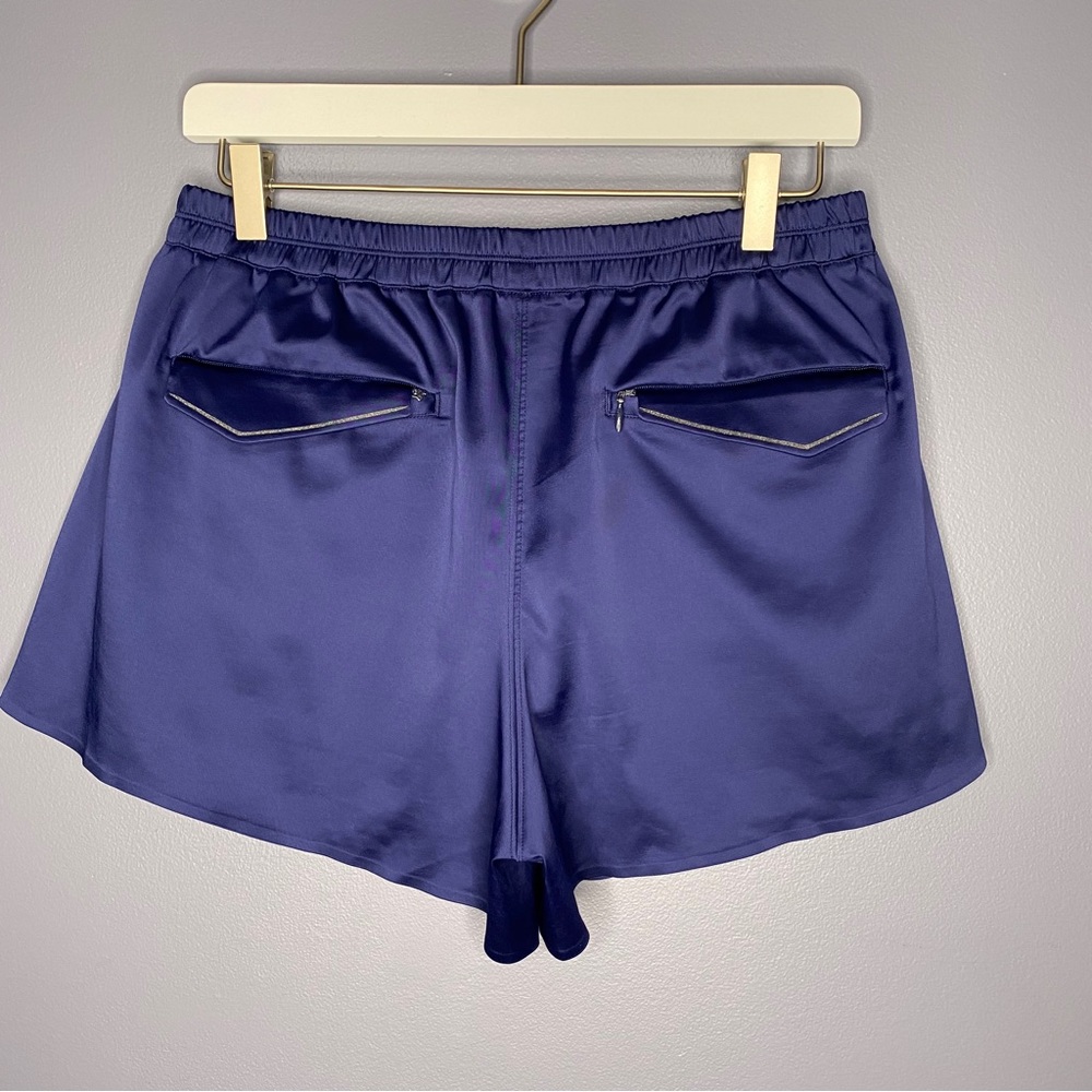 Lululemon Getaway Short - Picture 5 of 10